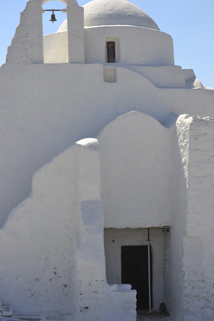 130904, D6 Beautiful White Church in Mykonos