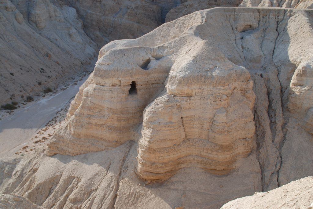 The Bedouin Discoveries At Qumran The Dead Sea Scrolls - 